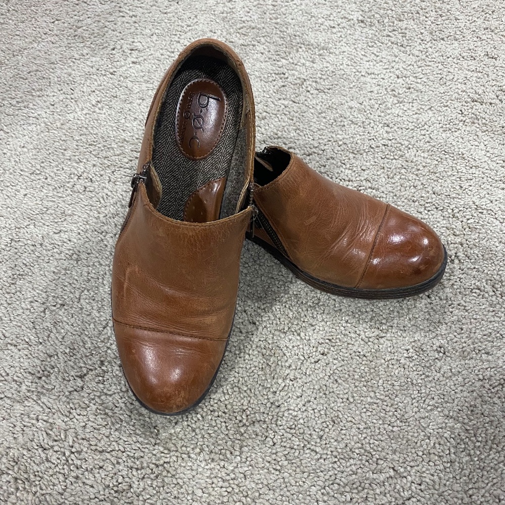 Born “BOC” mini boots leather size 8M